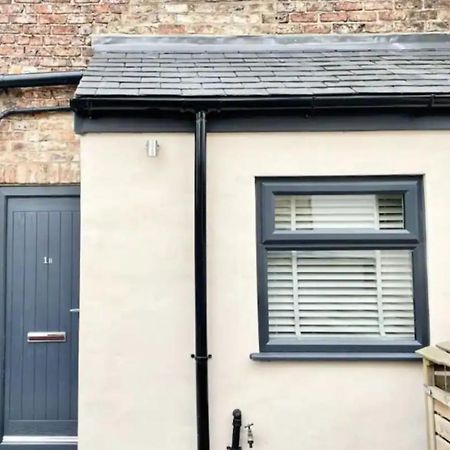 Townhouse With Private Parking Villa York Luaran gambar
