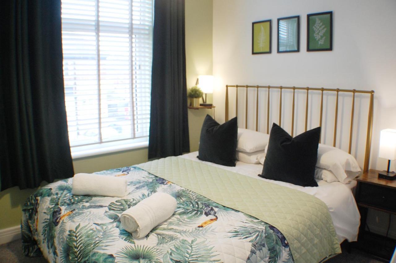 Townhouse With Private Parking Villa York Luaran gambar